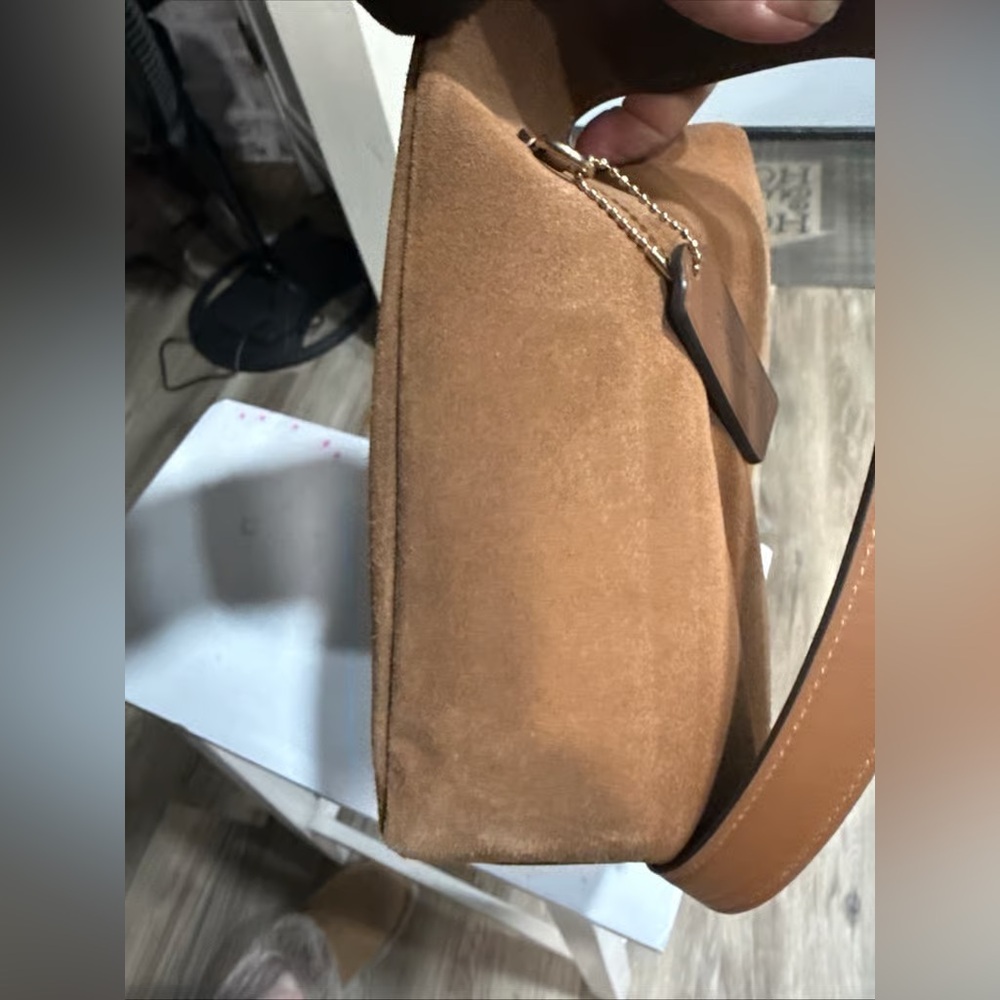 NWT Coach Hadley Convertible Crossbody Bag In Suede CW004 - Picture 4 of 7